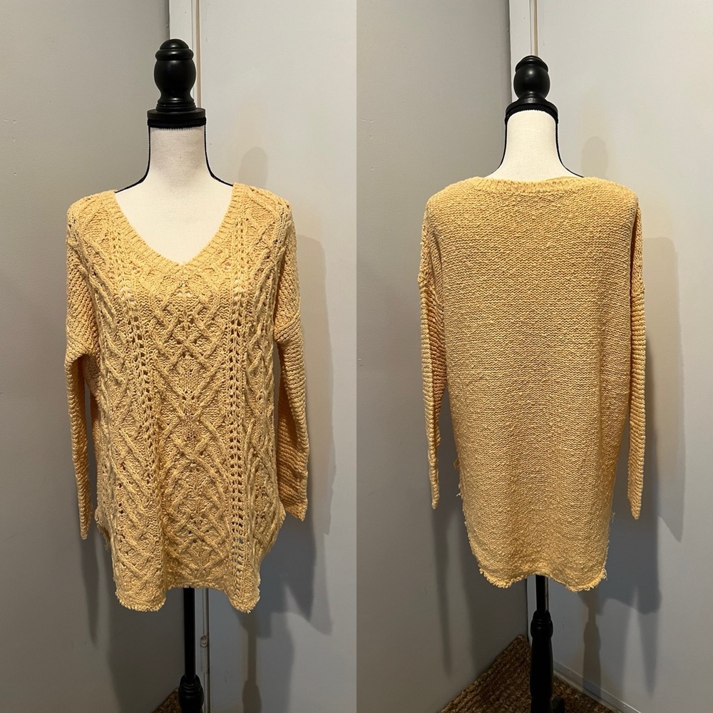Free People V Neck open knit sweater EUC
